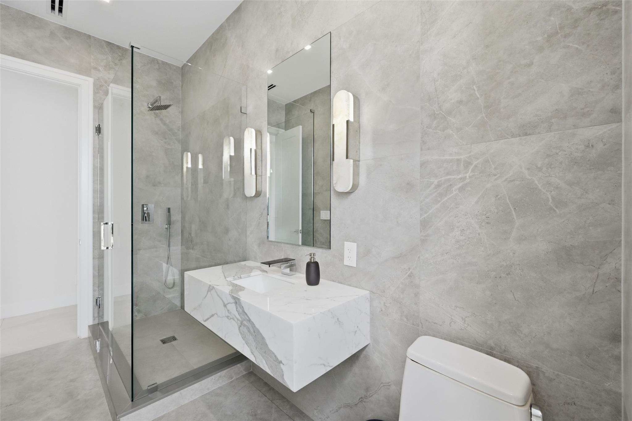 LAUDERDALE HARBORS SEC A RESUB - Residential