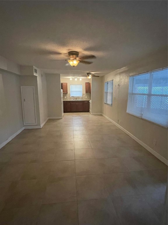 OAKLAND PARK SECOND ADD - Residential Lease