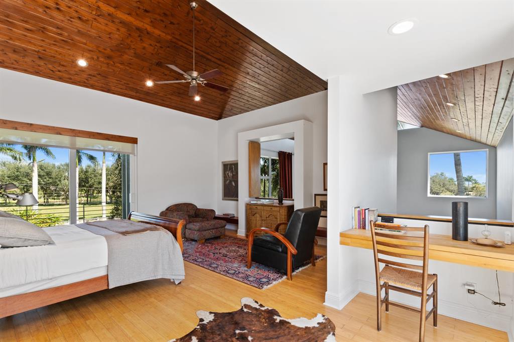 PALM BEACH POINT - Residential