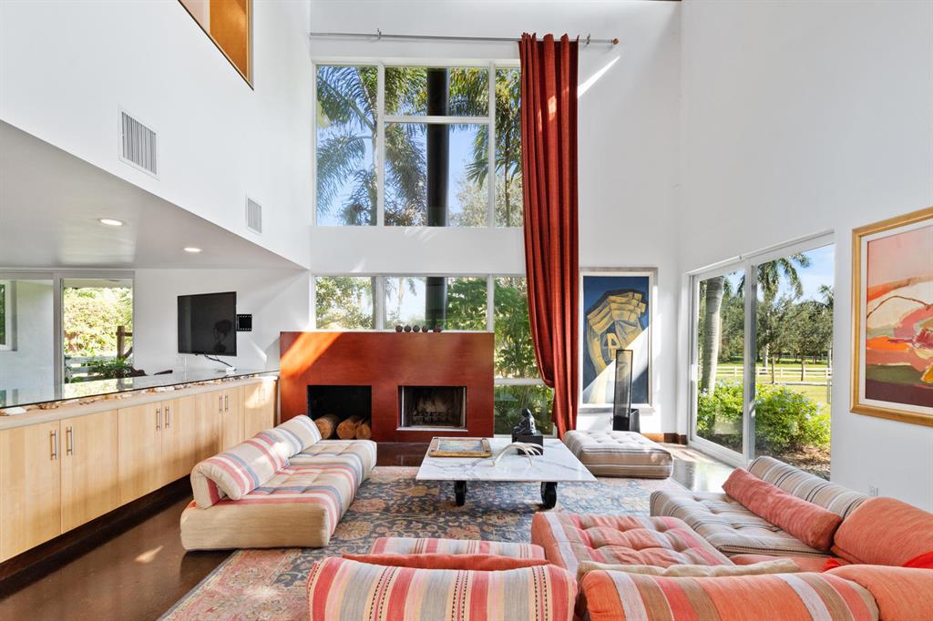 PALM BEACH POINT - Residential