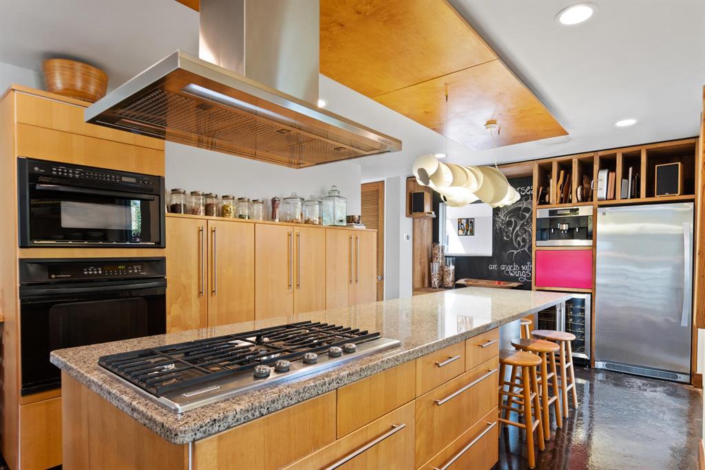 PALM BEACH POINT - Residential