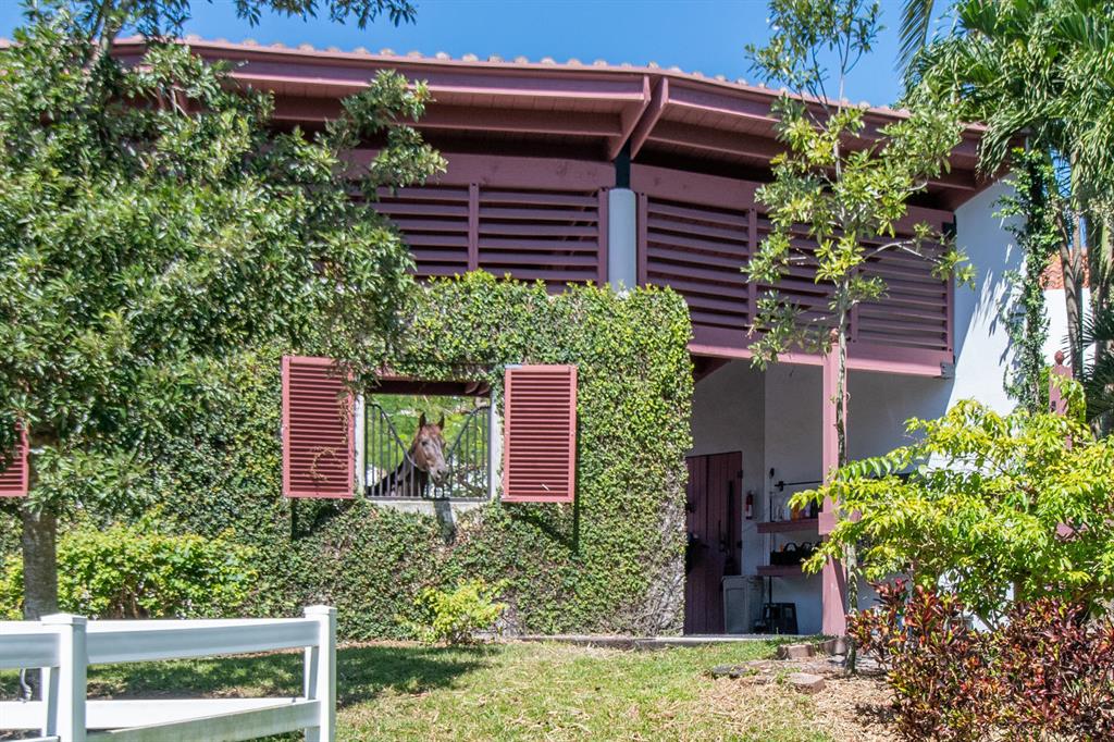 PALM BEACH POINT - Residential