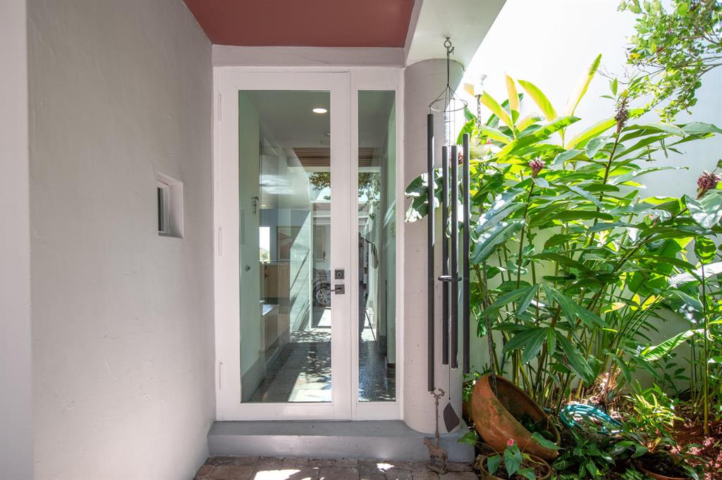 PALM BEACH POINT - Residential