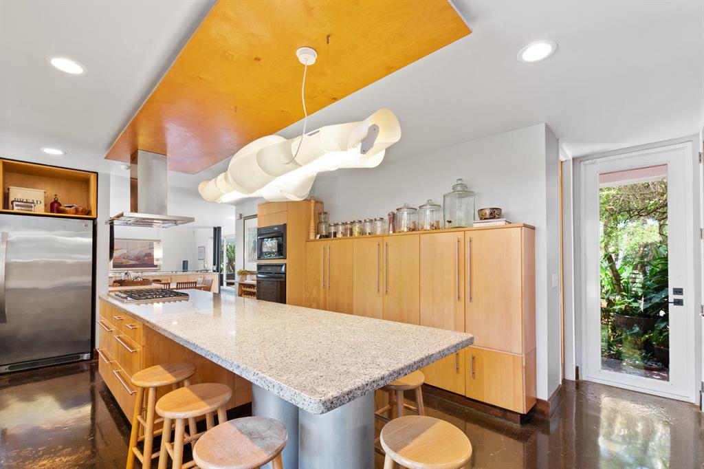 PALM BEACH POINT - Residential