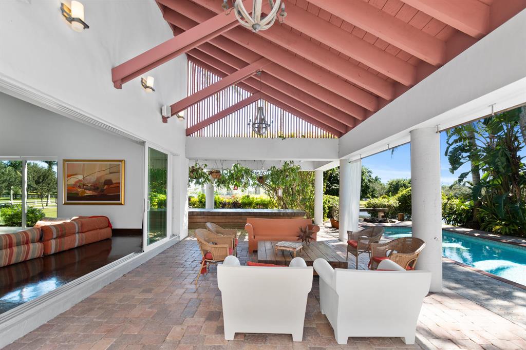 PALM BEACH POINT - Residential