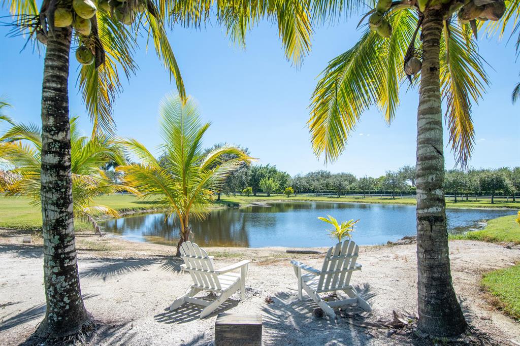 PALM BEACH POINT - Residential