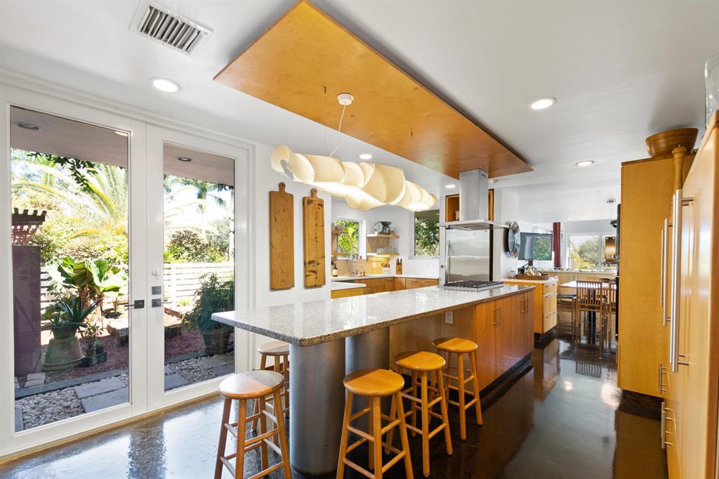 PALM BEACH POINT - Residential