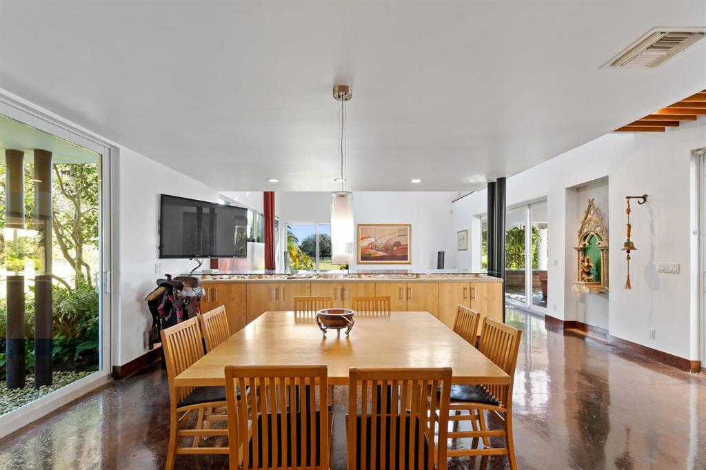 PALM BEACH POINT - Residential