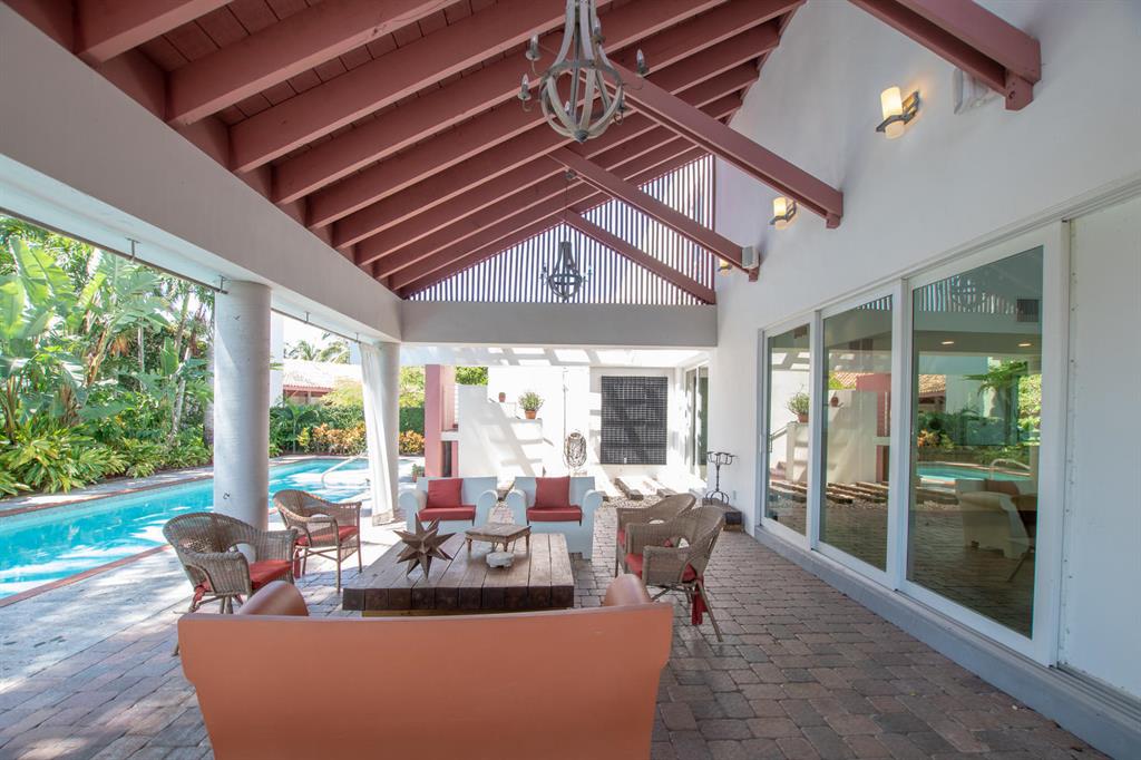 PALM BEACH POINT - Residential