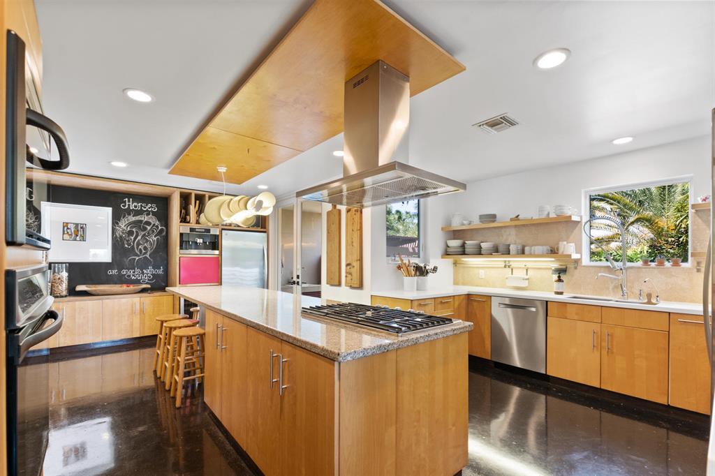 PALM BEACH POINT - Residential