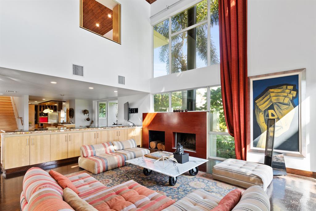 PALM BEACH POINT - Residential