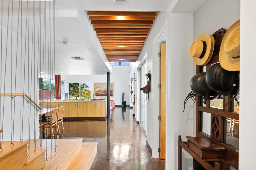 PALM BEACH POINT - Residential