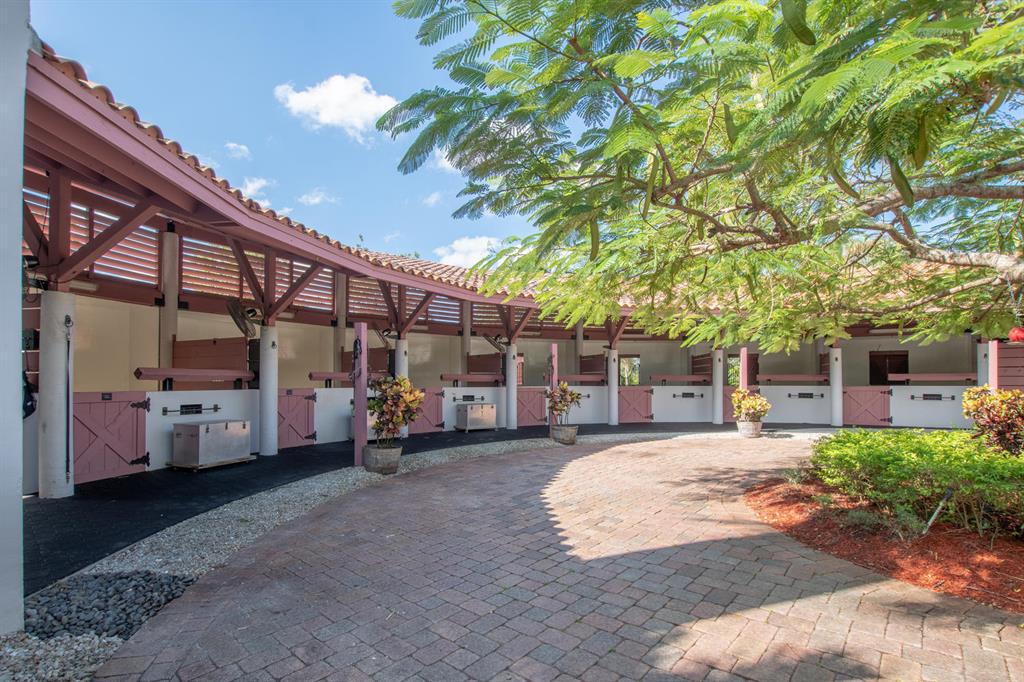 PALM BEACH POINT - Residential