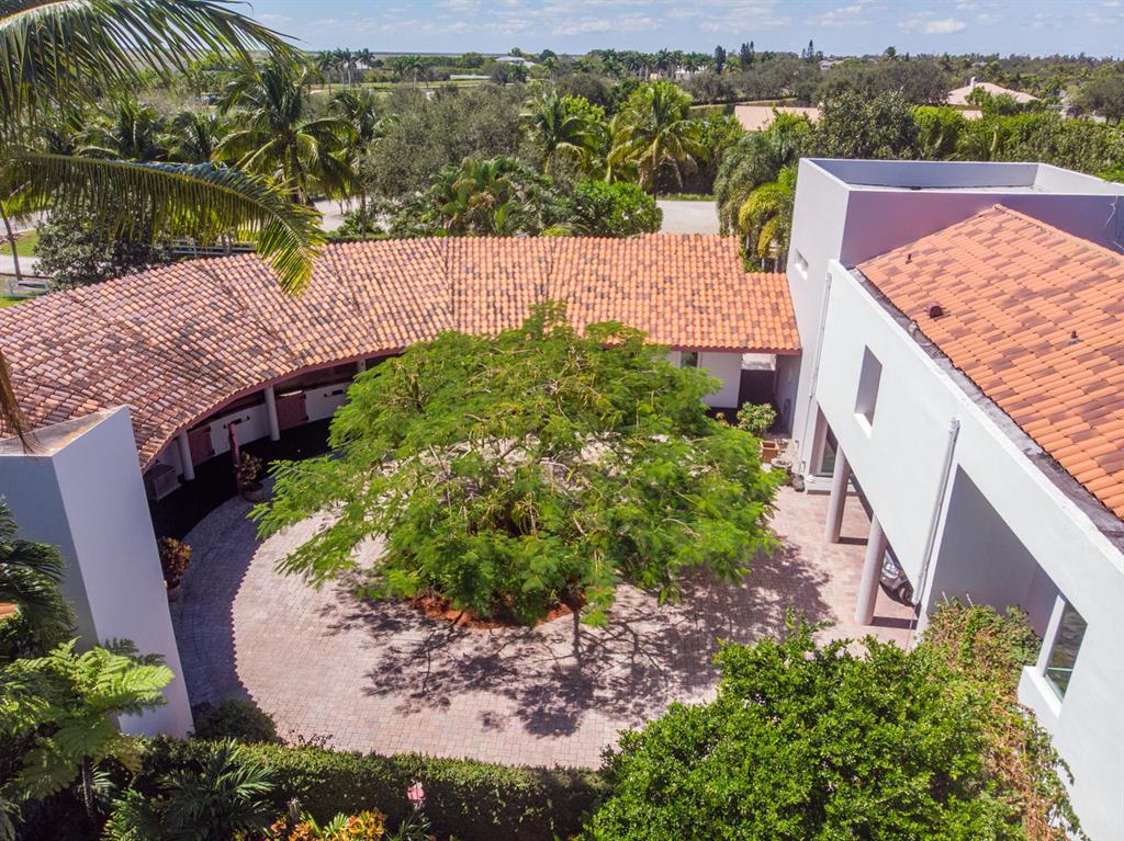 PALM BEACH POINT - Residential