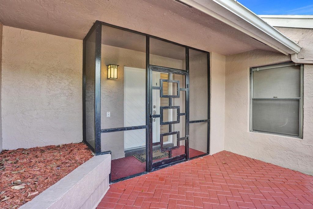 Photo of 10976 Lake Front Place, Boca Raton, FL 33498 (MLS # F10497937)