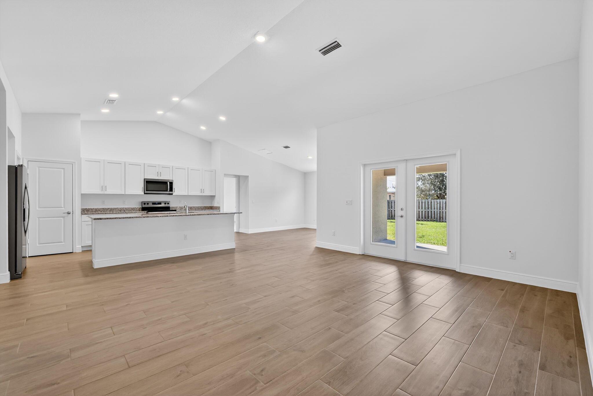 PORT ST LUCIE SECTION 7 - Residential