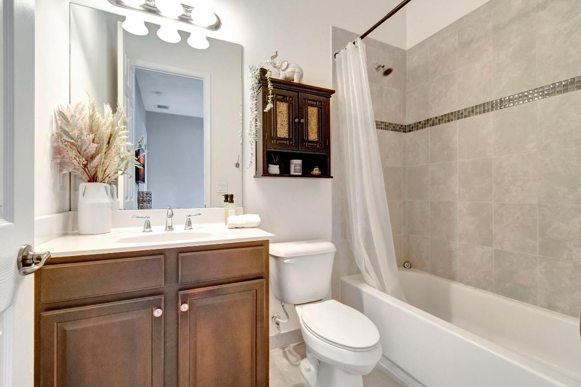 TRAILS AT CANYON - Residential