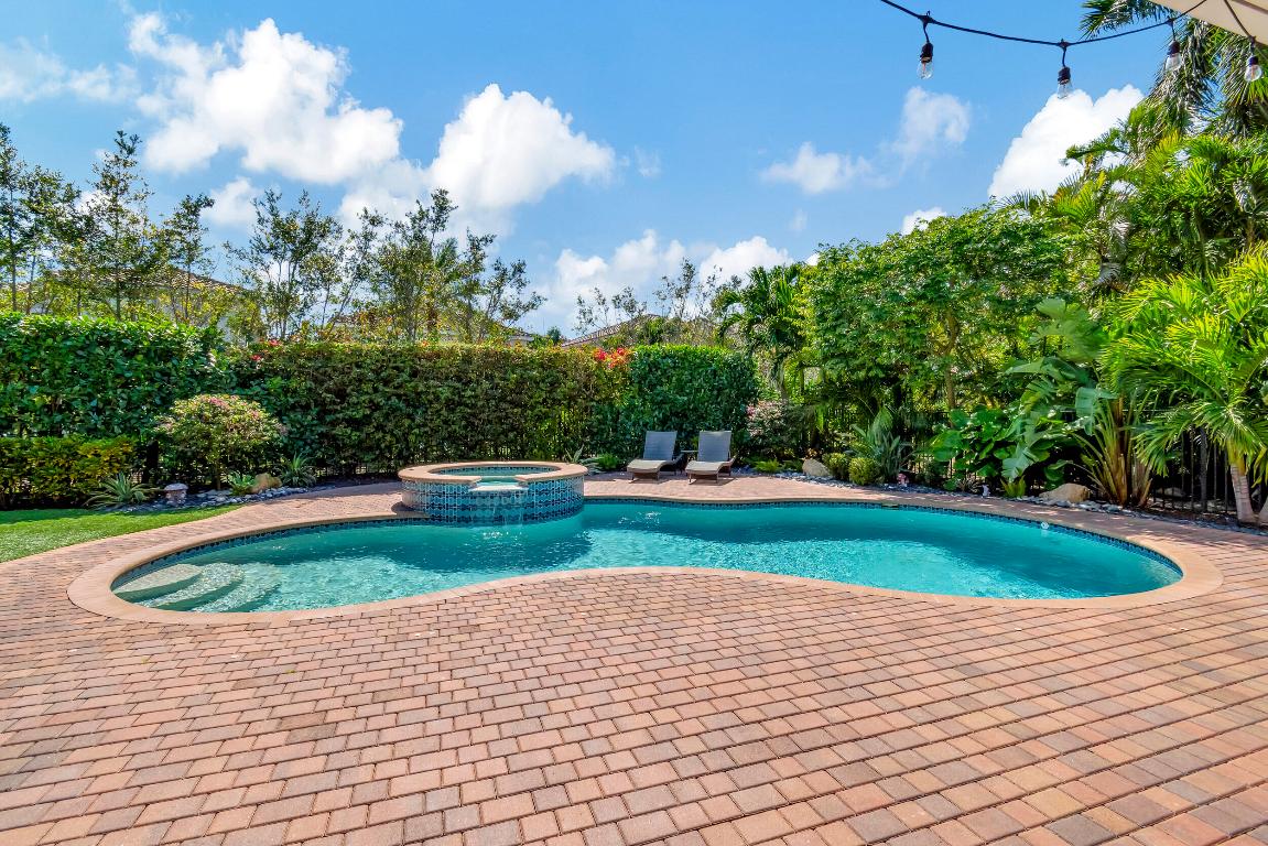 TRAILS AT CANYON - Residential