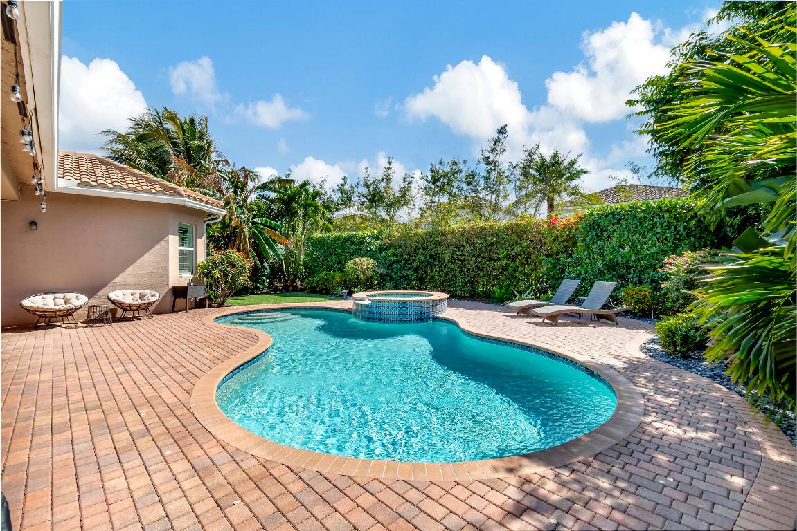 TRAILS AT CANYON - Residential