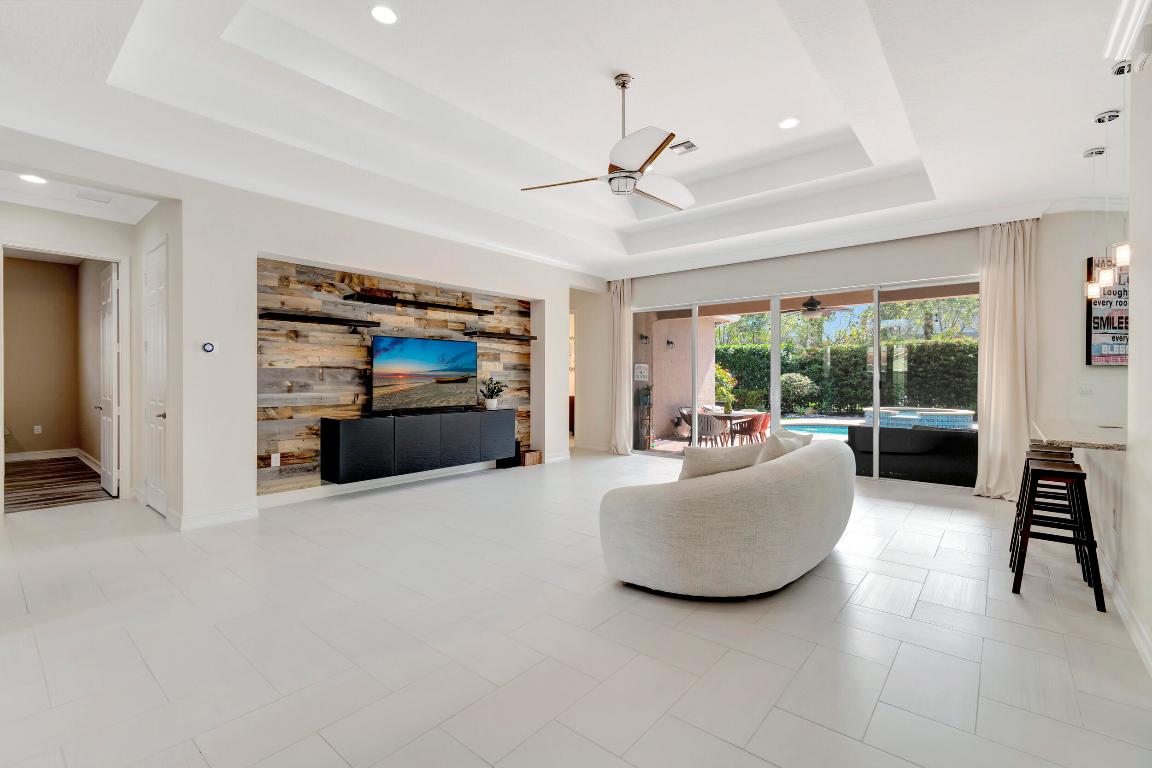 TRAILS AT CANYON - Residential