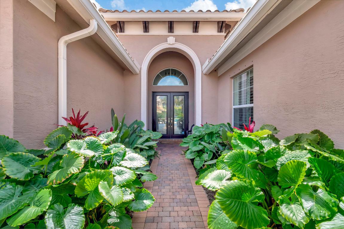 TRAILS AT CANYON - Residential