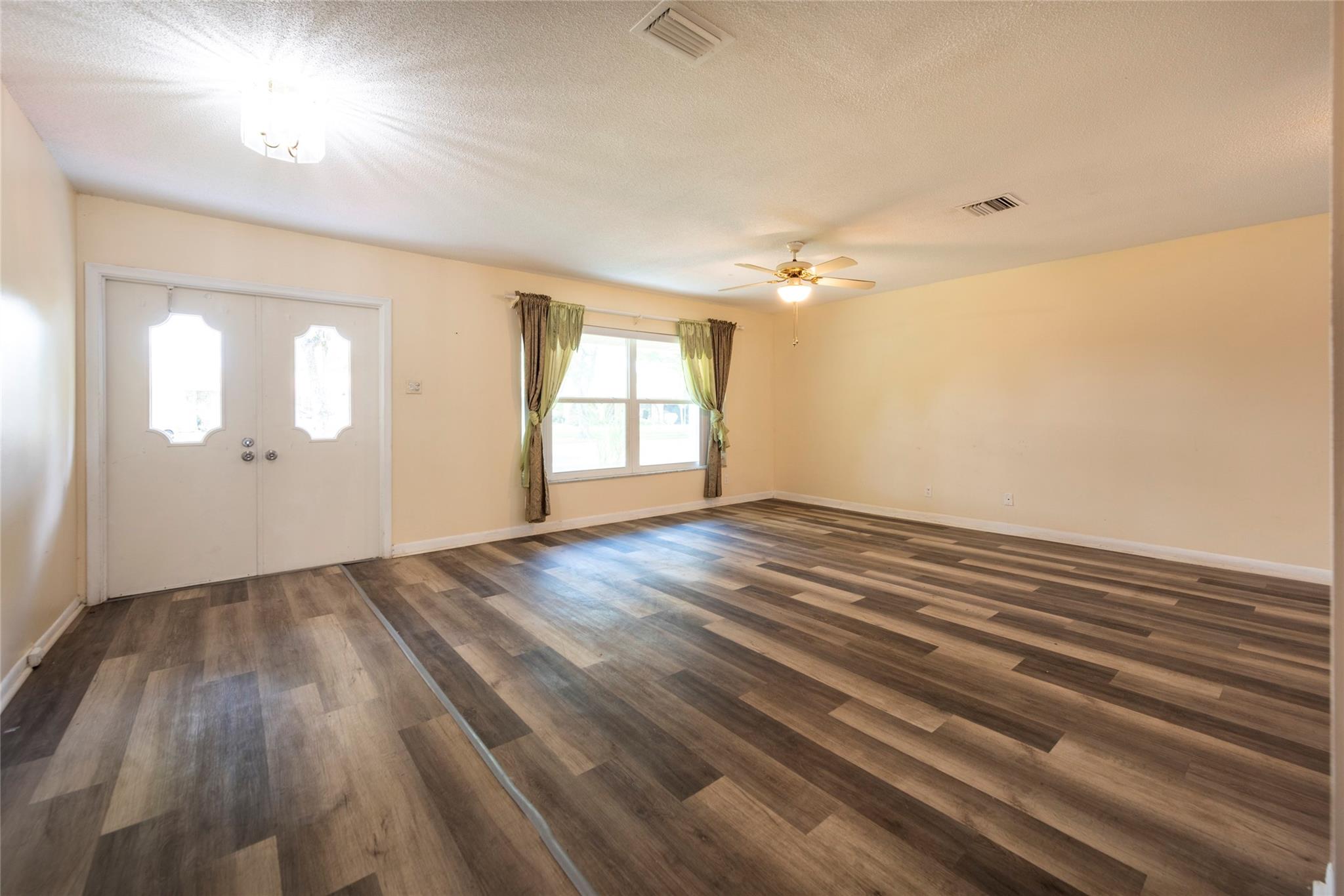 Mirror Lake Estates Sec 1 - Residential