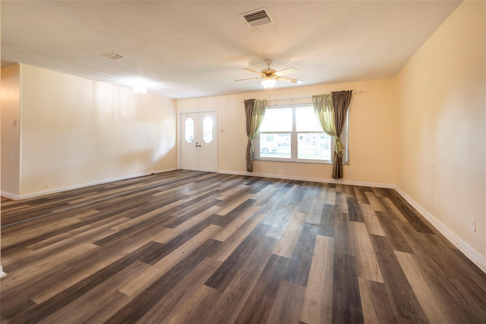 Mirror Lake Estates Sec 1 - Residential
