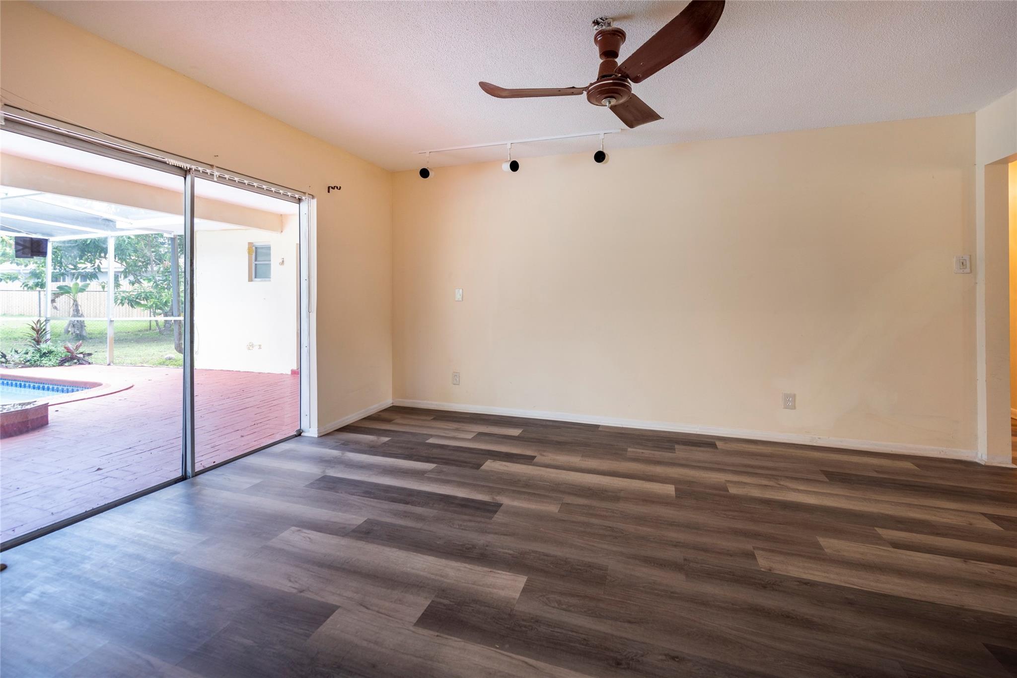 Mirror Lake Estates Sec 1 - Residential