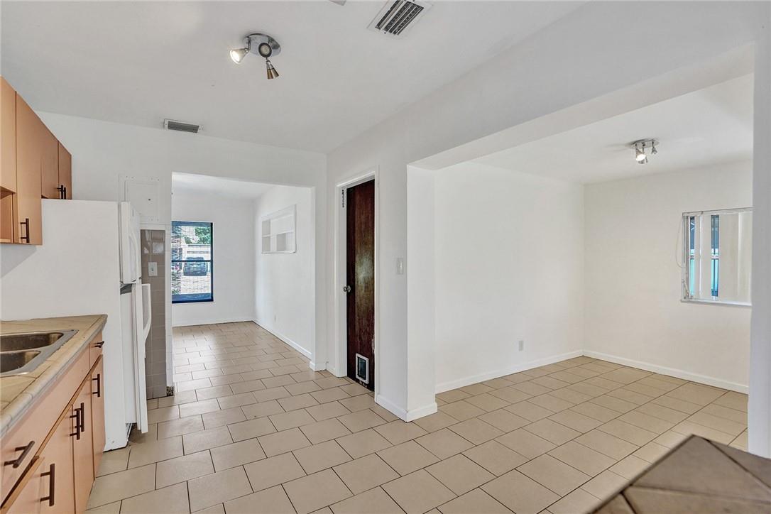 North Andrews Terrace 32- - Residential