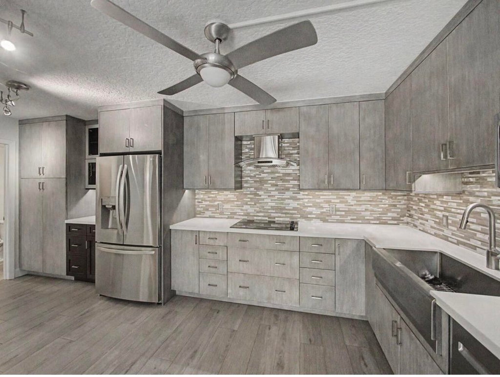 Photo of 502 5th Terrace, Palm Beach Gardens, FL 33418 (MLS # B26031543)