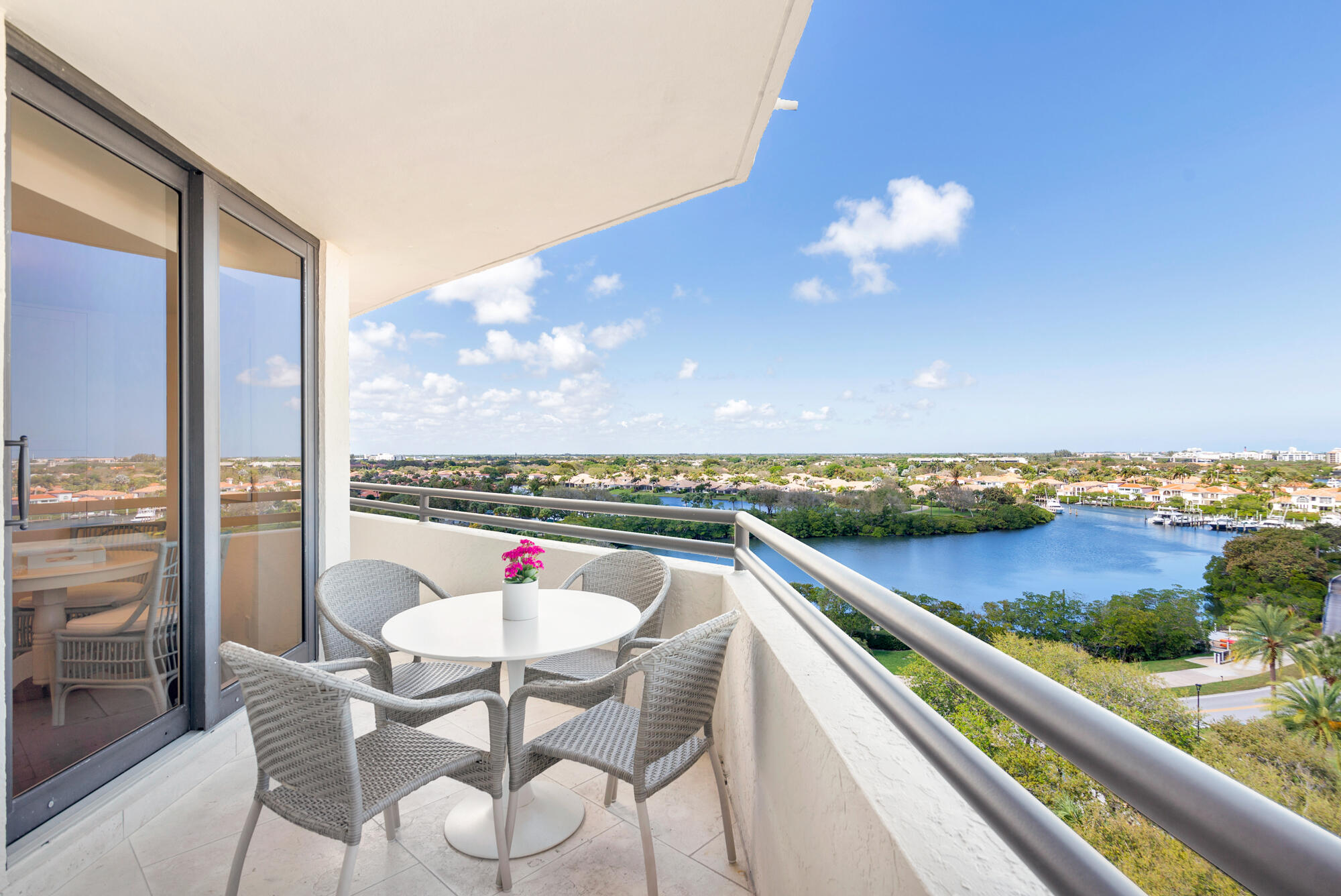 SOUTHPORTE ONE AT JONATHANS LANDING CONDO - Residential