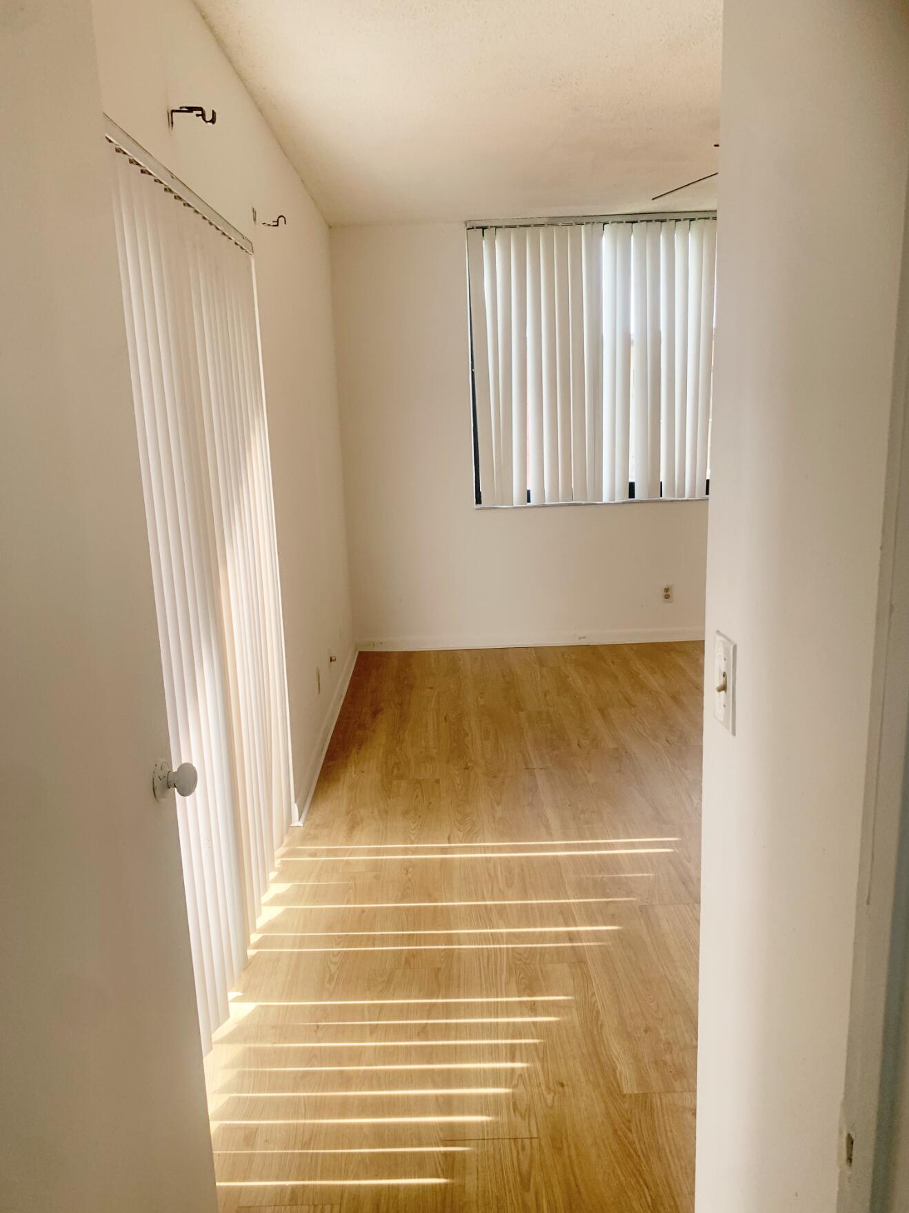 SOMERSET - Residential