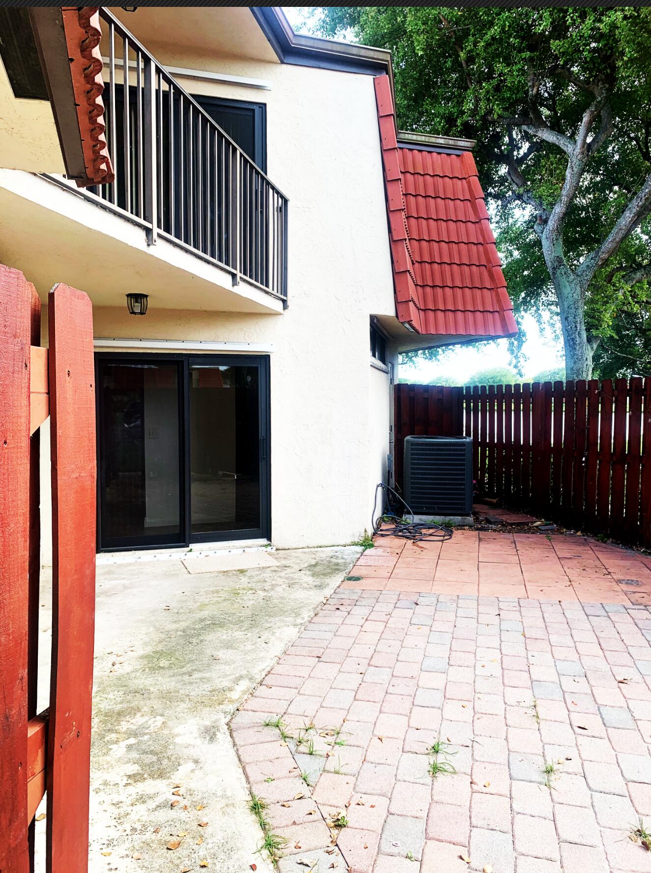 SOMERSET - Residential