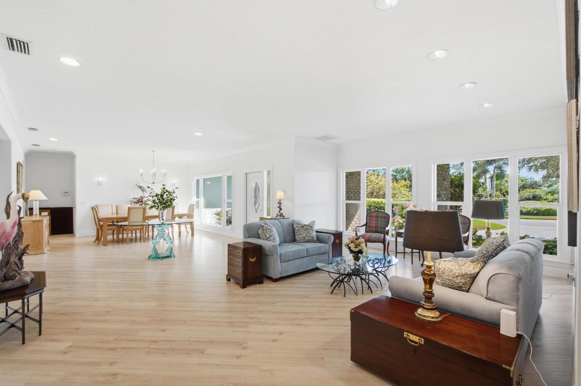 MARINER SANDS - Residential