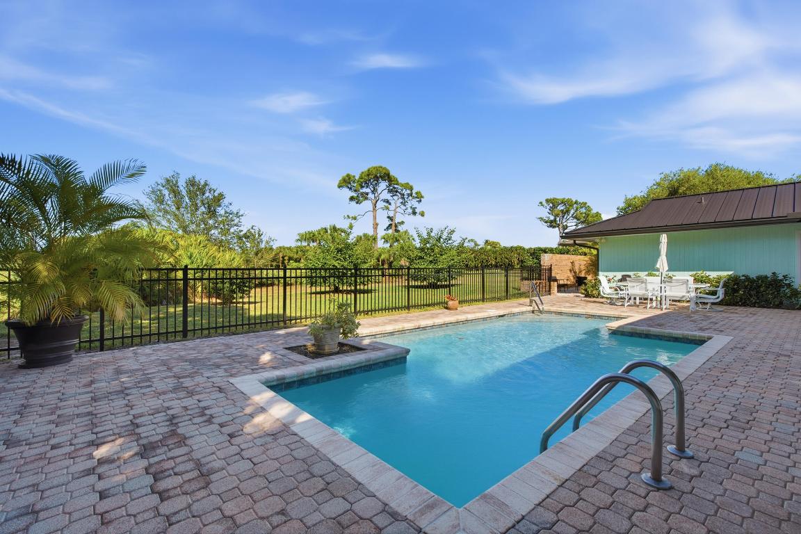 MARINER SANDS - Residential