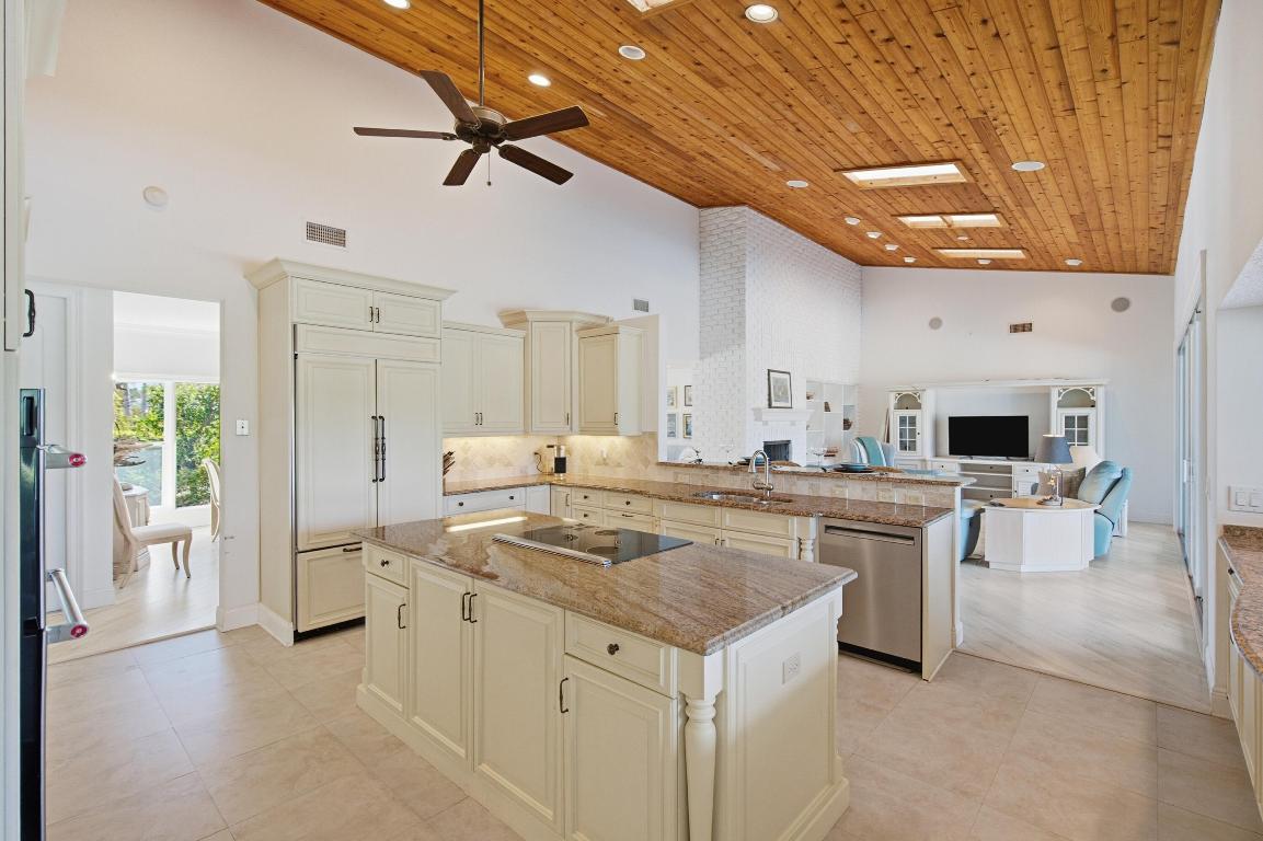 MARINER SANDS - Residential