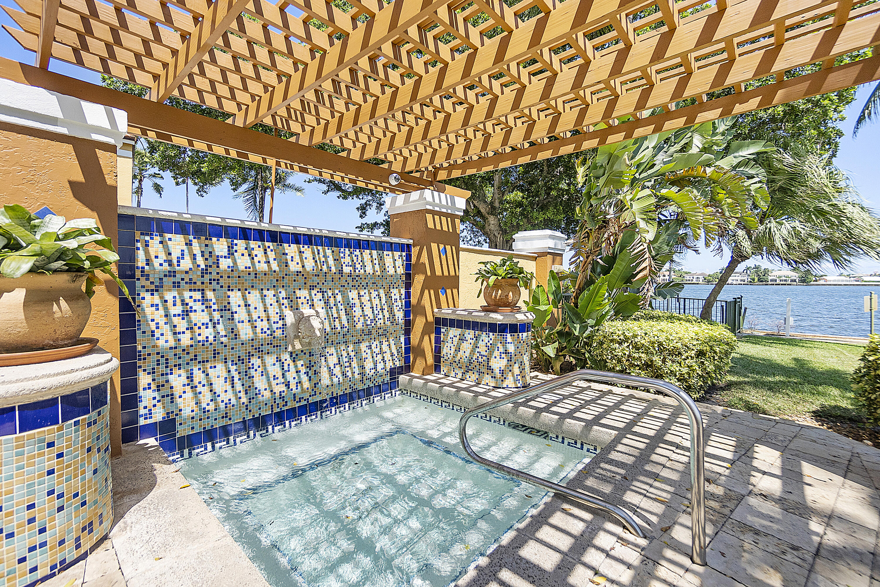 YACHT CLUB ON THE INTRACOASTAL CONDO - Residential