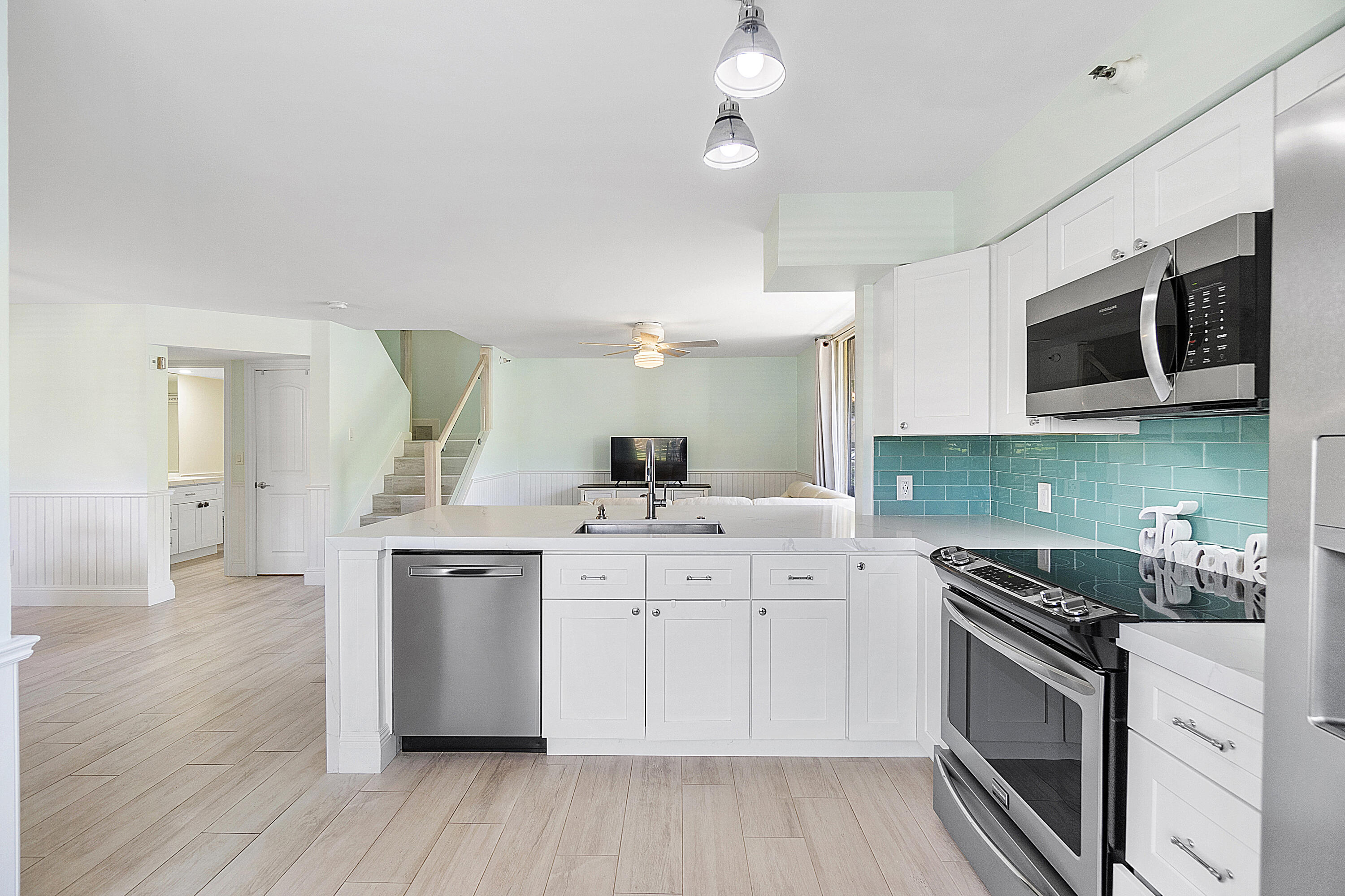 YACHT CLUB ON THE INTRACOASTAL CONDO - Residential