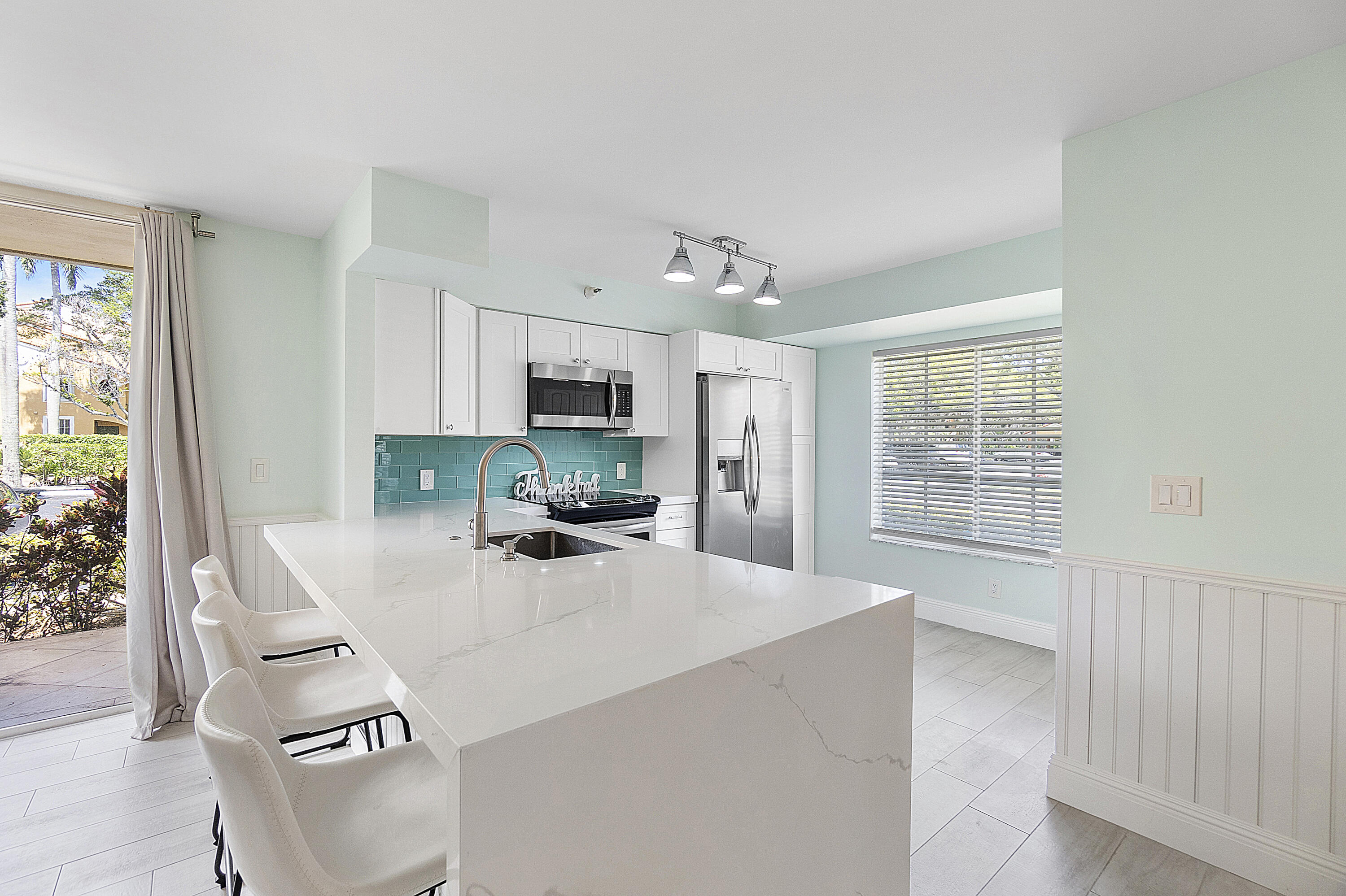 YACHT CLUB ON THE INTRACOASTAL CONDO - Residential