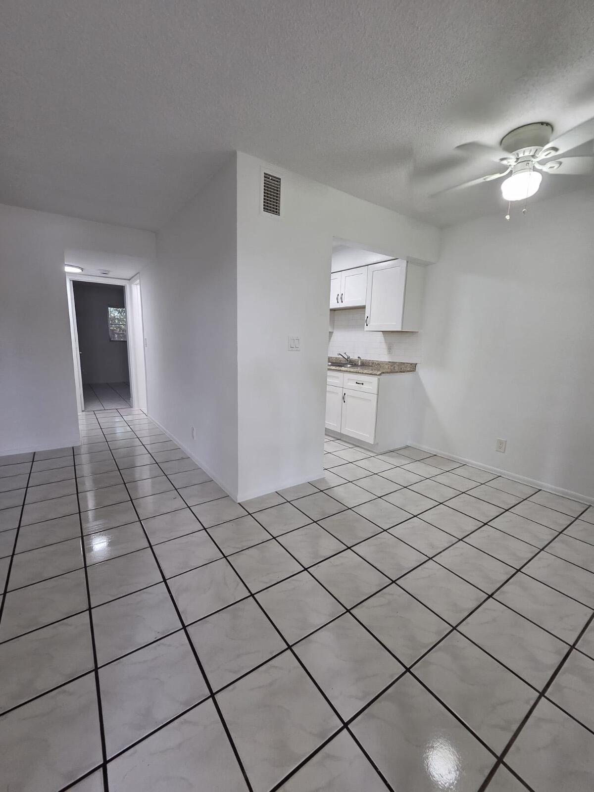 Florida Apts Inc - Residential Lease
