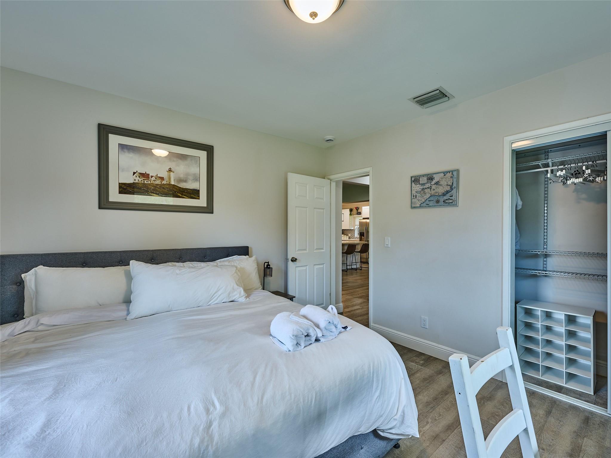 Lauderdale Park 6-33 1/2 - Residential