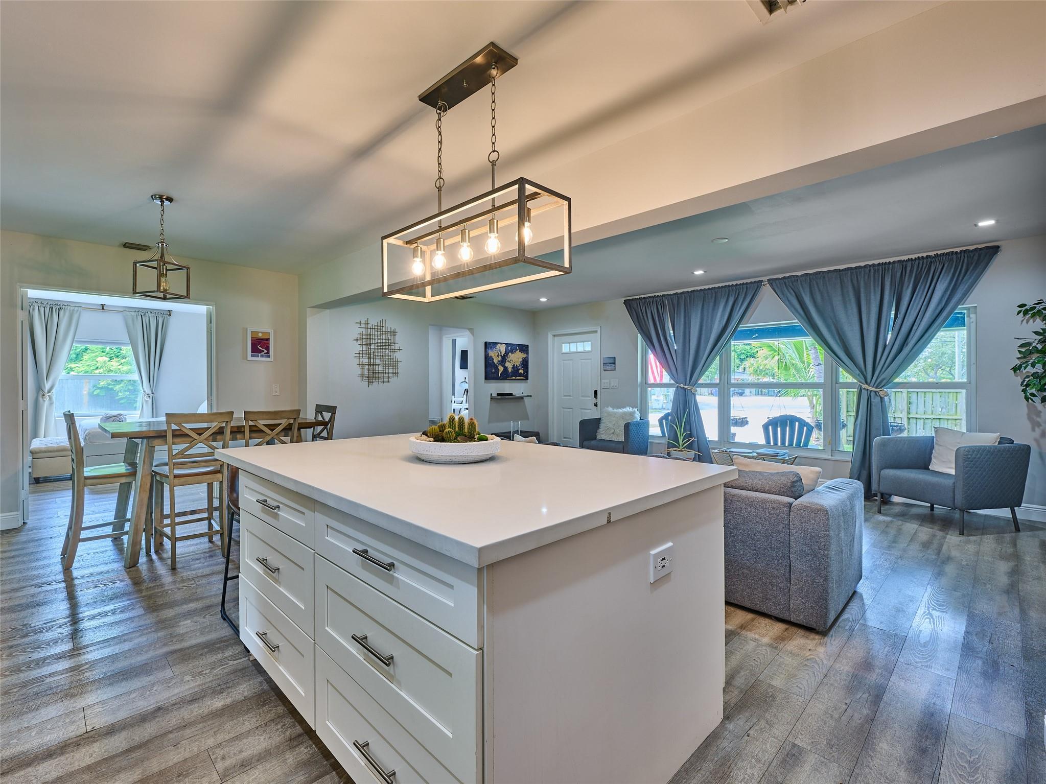 Lauderdale Park 6-33 1/2 - Residential