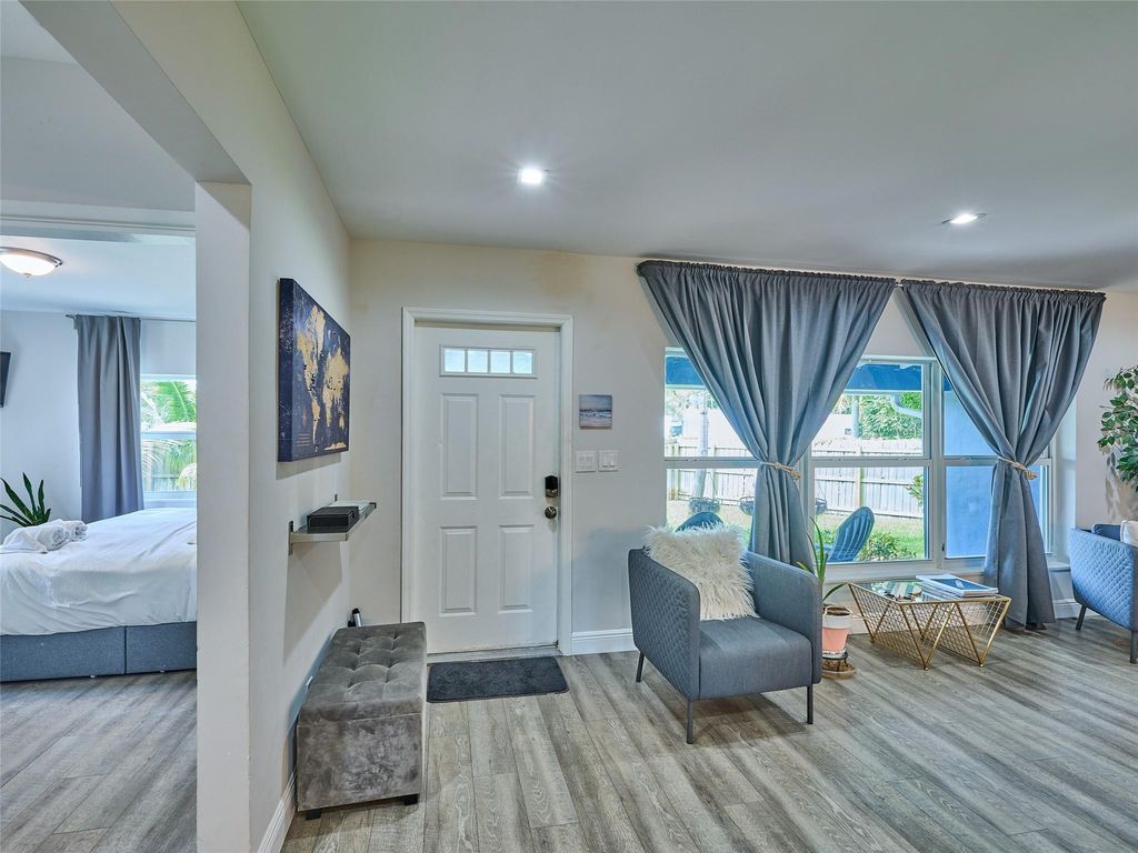 Photo of 801 NE 15th Street, Fort Lauderdale, FL 33304 (MLS # F10533502)