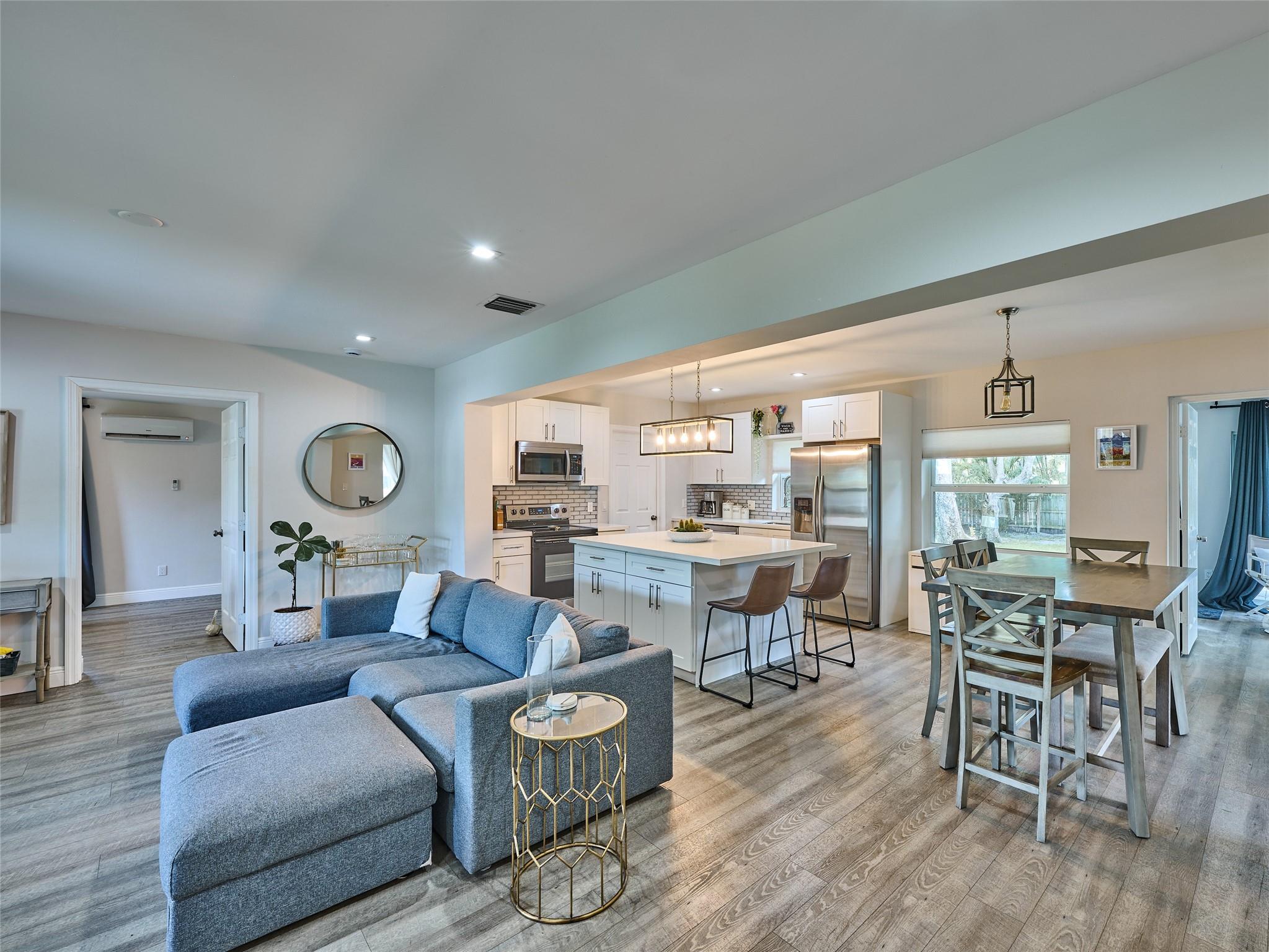 Lauderdale Park 6-33 1/2 - Residential