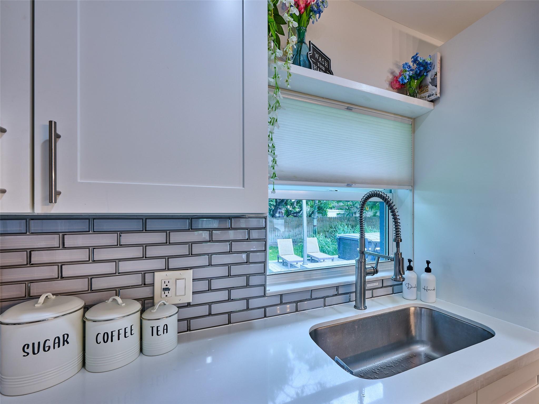 Lauderdale Park 6-33 1/2 - Residential
