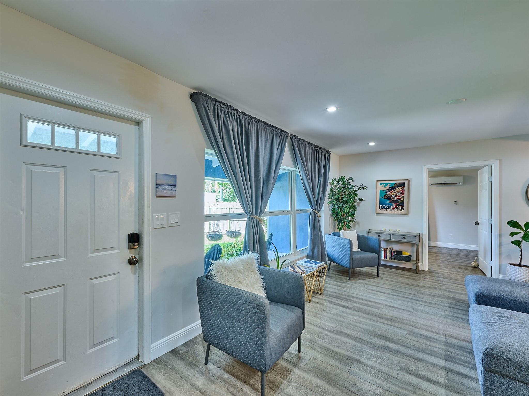 Lauderdale Park 6-33 1/2 - Residential