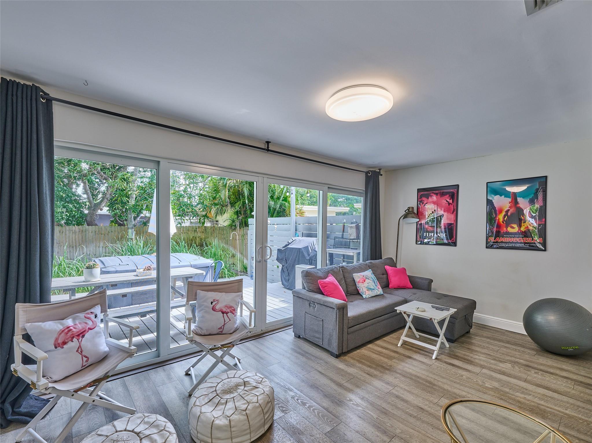 Lauderdale Park 6-33 1/2 - Residential