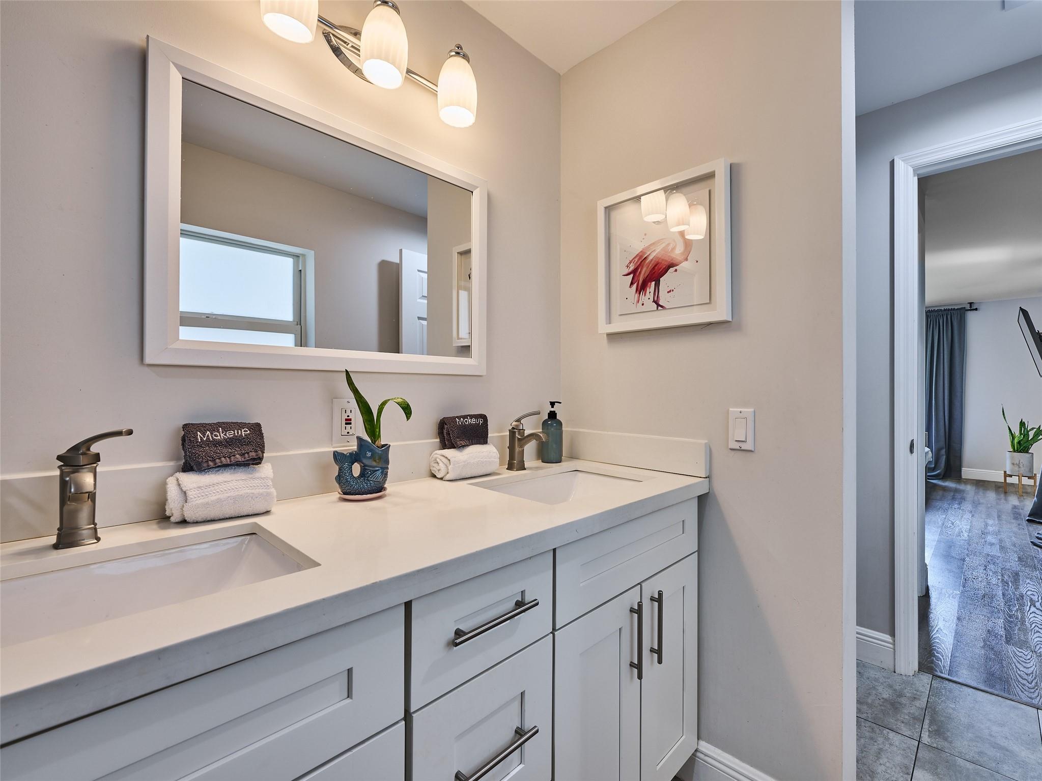 Lauderdale Park 6-33 1/2 - Residential