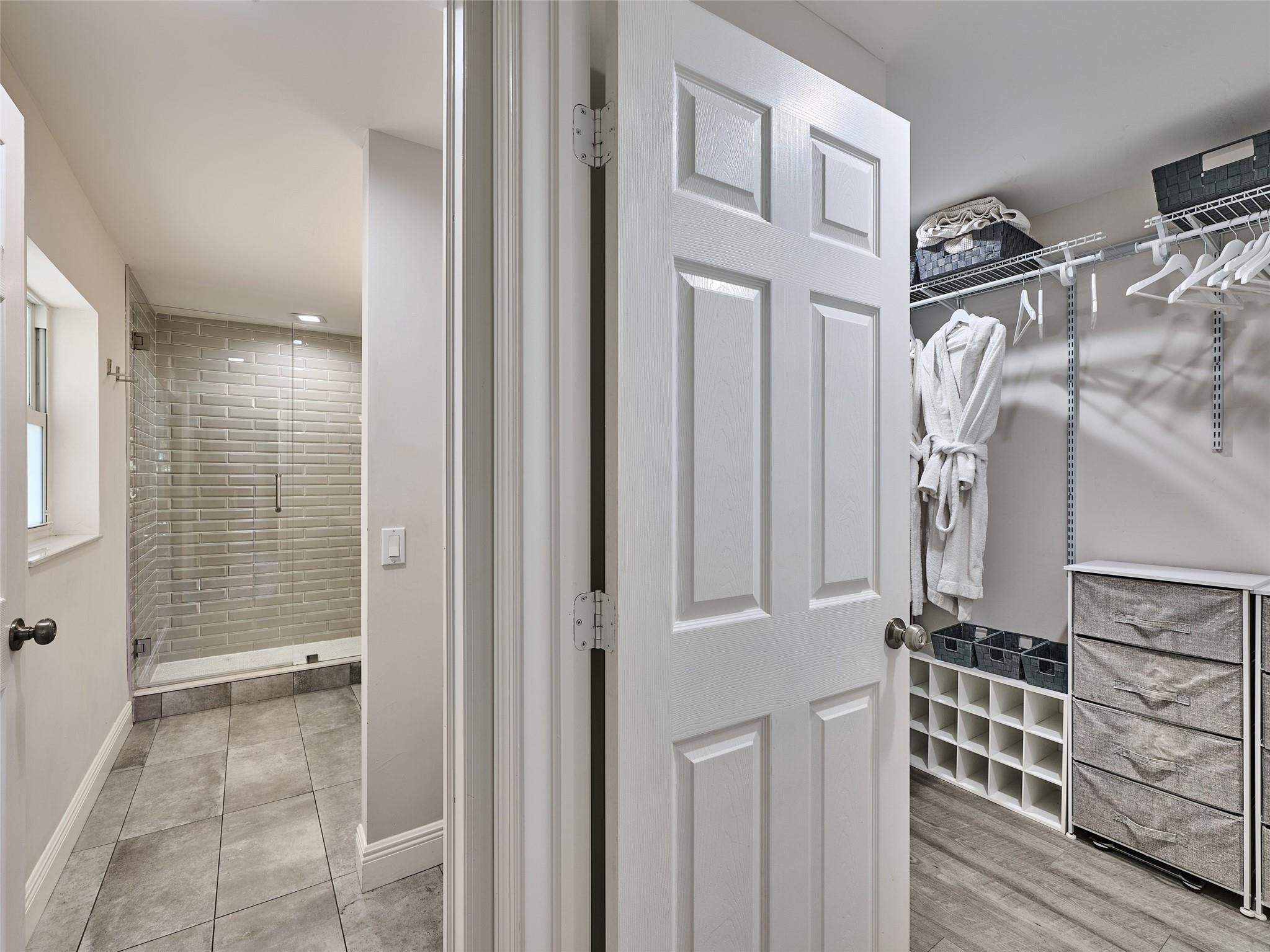 Lauderdale Park 6-33 1/2 - Residential