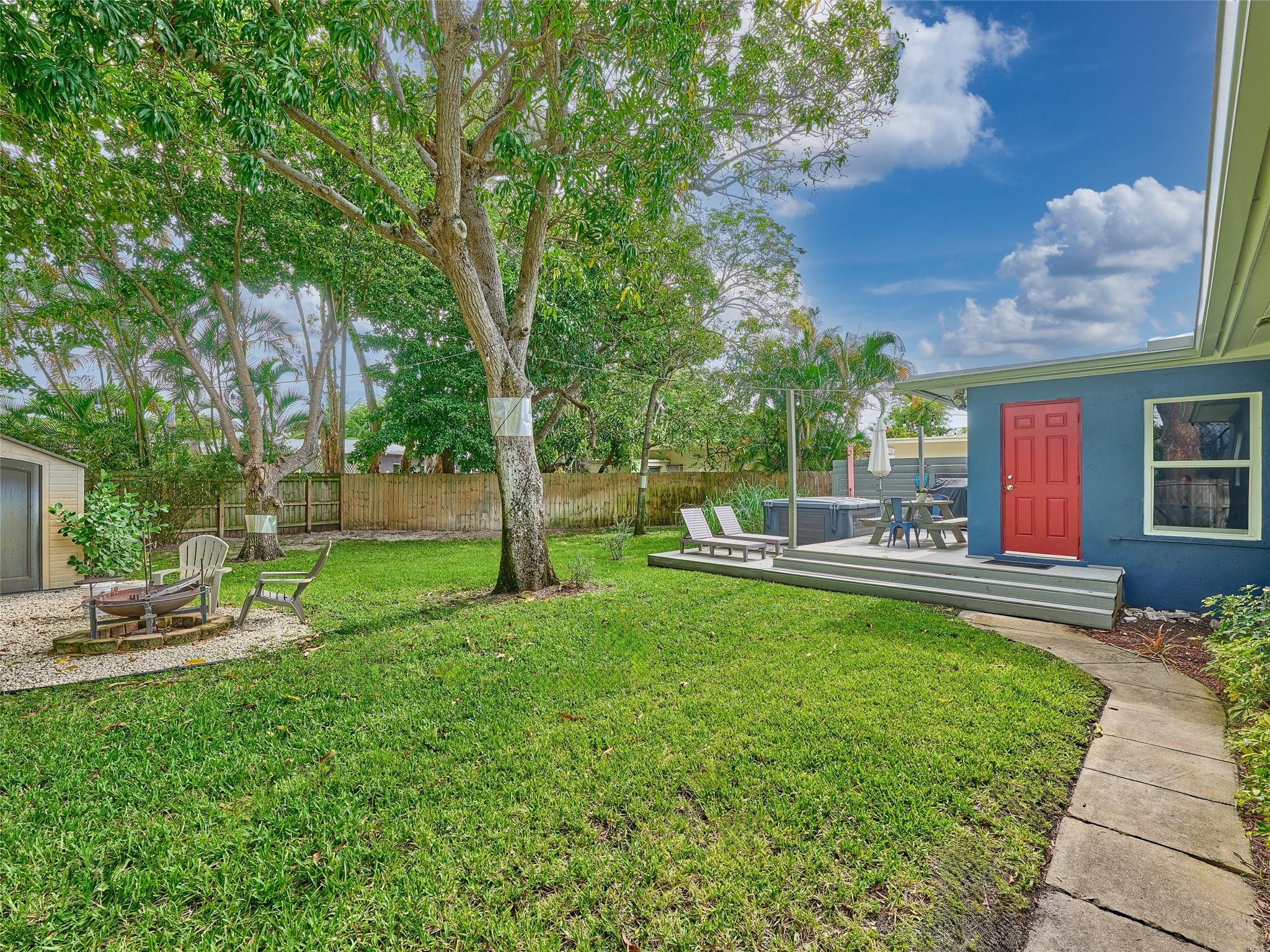 Lauderdale Park 6-33 1/2 - Residential